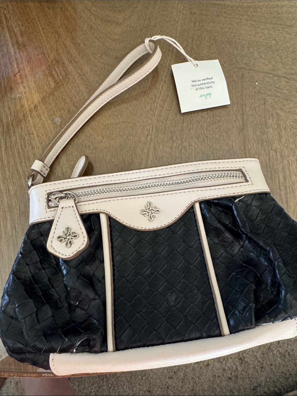 Vera Wang Black and Cream Woven Wristlet Clutch